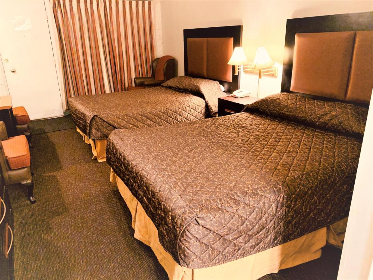 Red Carpet Inn & Suites Калгари Экстерьер фото