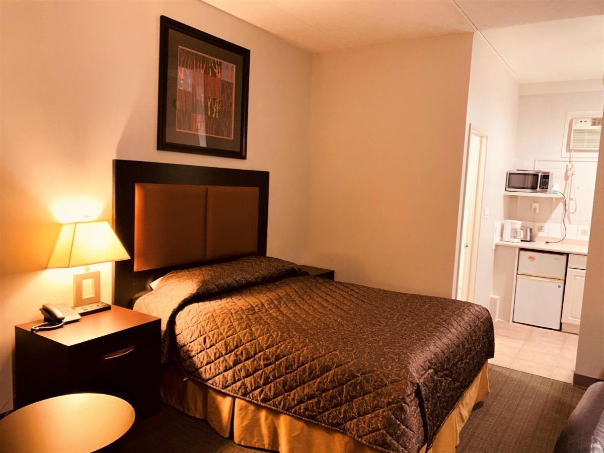 Red Carpet Inn & Suites Калгари Экстерьер фото